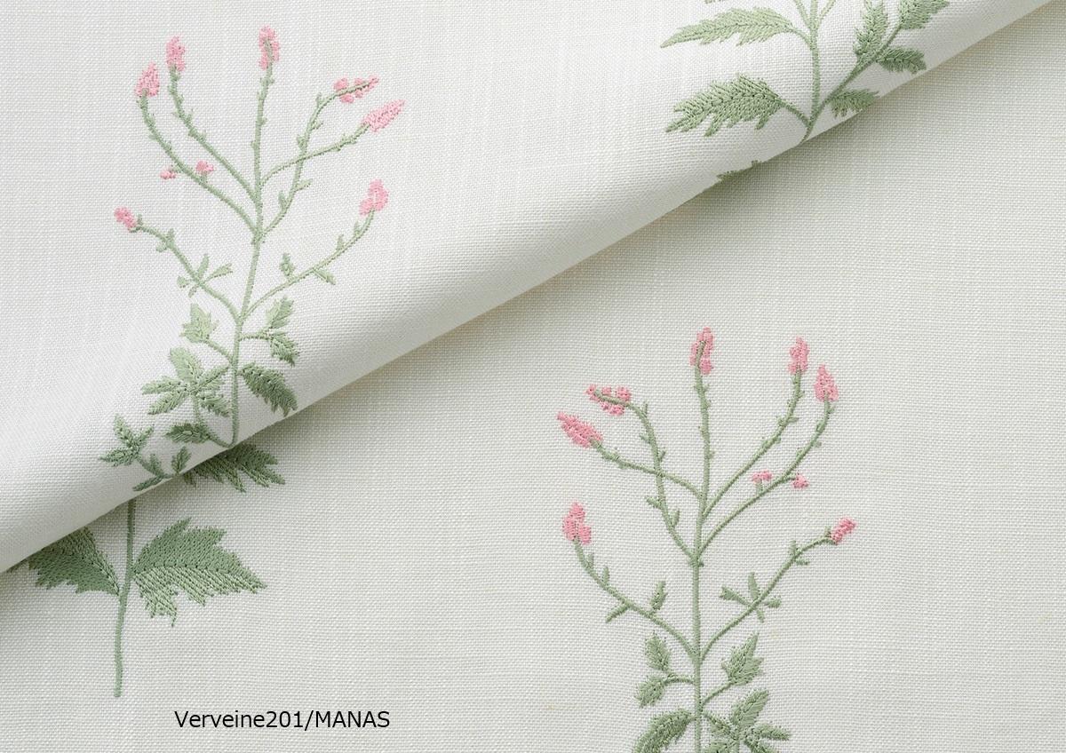 ヴェルベーヌ～フレッシュなグリーン×ピンクのハーブ柄M03【45㎝角クッション】の商品画像