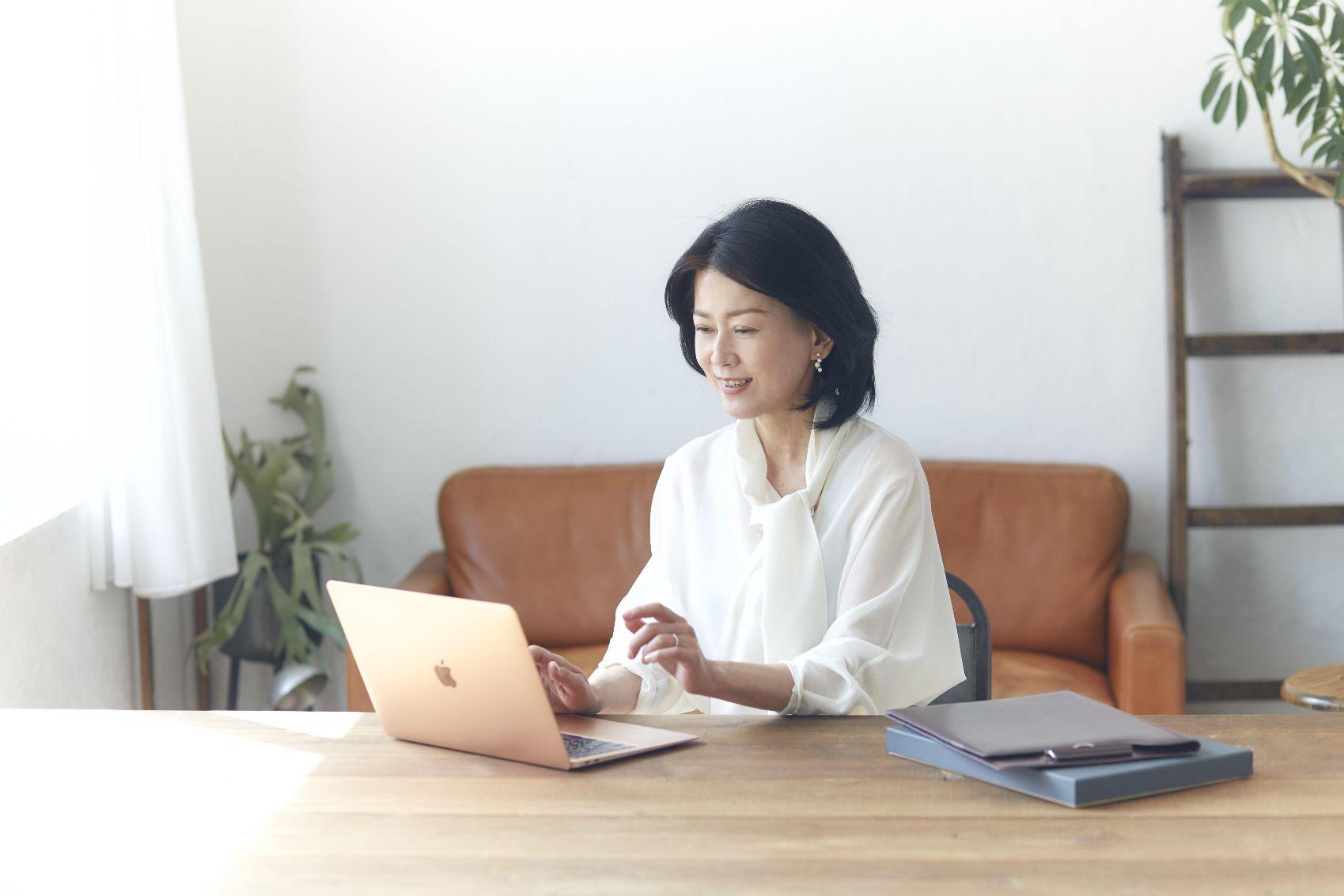 オンラインセッションイメージ画像　矢崎純子 トランスフォーメーショナルコーチⓇ／ 心理セラピスト／ アーキシンク・キネシオロジーⓇプラクティショナー