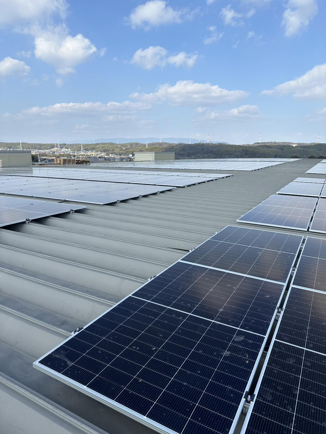 倉庫施設 太陽光パネル施工