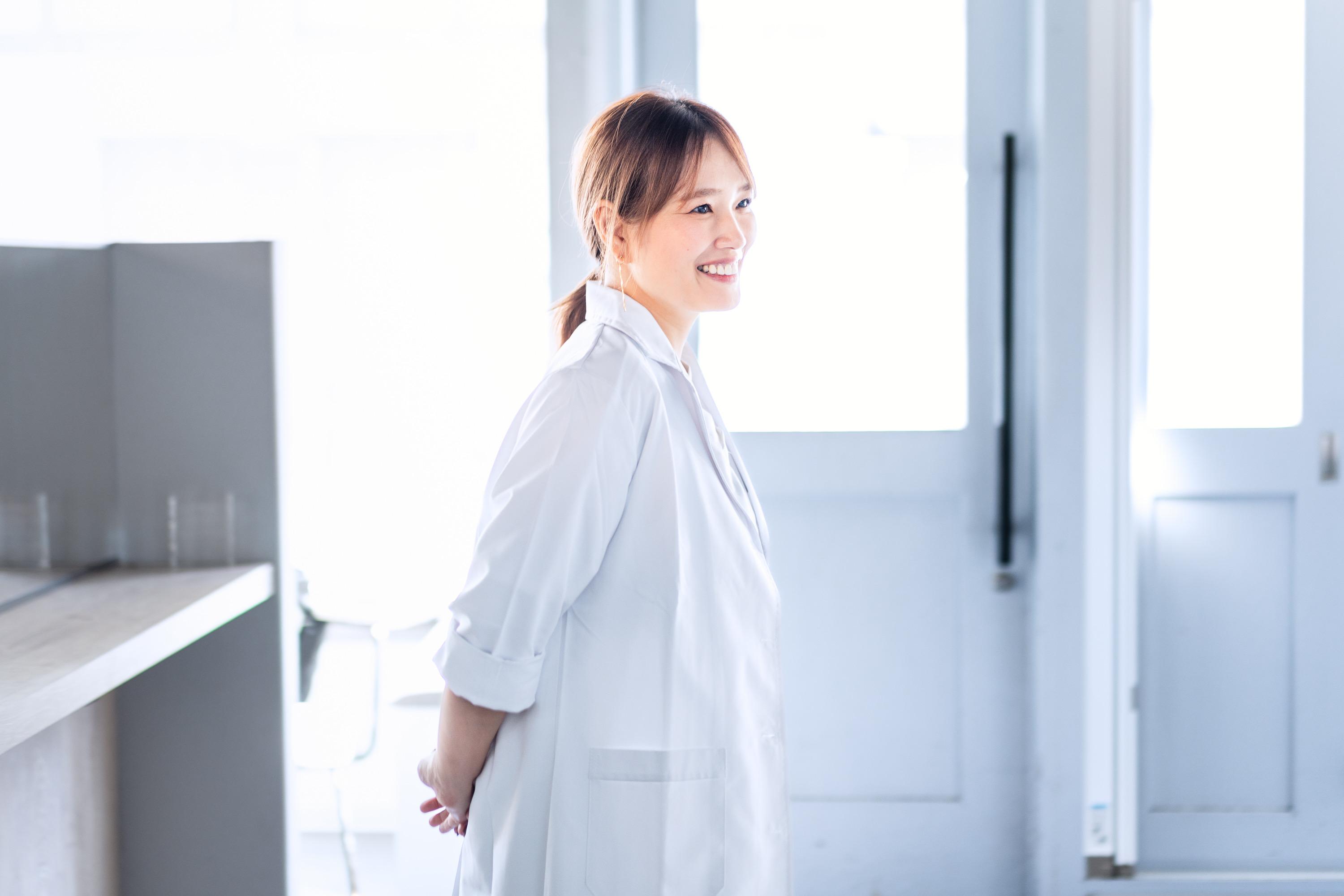 新浦安駅徒歩6分　手足のトラブル専門サロンaccortoのオーナー小森京子の写真