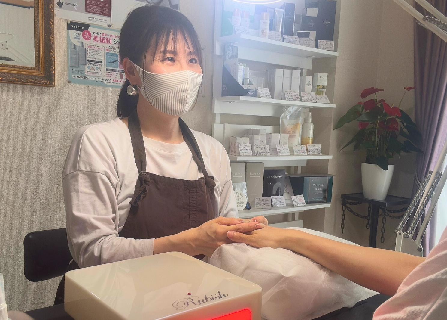 自爪育成終了後の綺麗な爪の写真