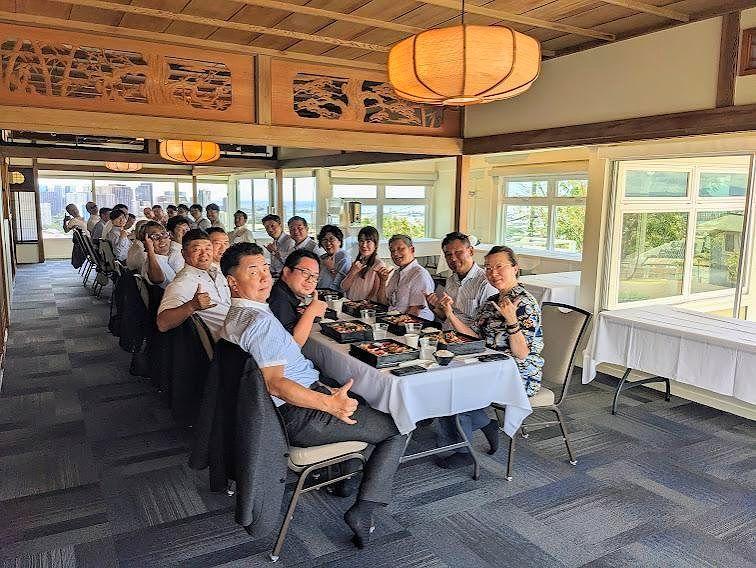 ハワイ研修旅行　若手経営者　次世代グローバル人材塾　会社代表　社長　番匠幸一郎　防衛省　陸上自衛隊　ハワイ連絡官　真珠湾ツアー　パールハーバーツアー　夏乃家館内見学　歴史の建物　真珠湾スパイ　昼食　ランチ　とことんjerry　甲案