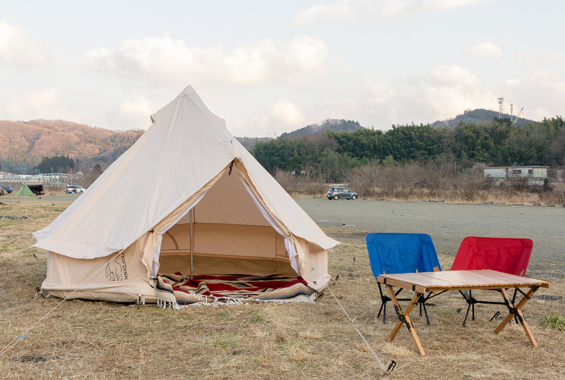 ノルディスクAsgard7.1テント  Kari12タープ ブラックなのに一際目を引くノルディスク限定テント＆タープ