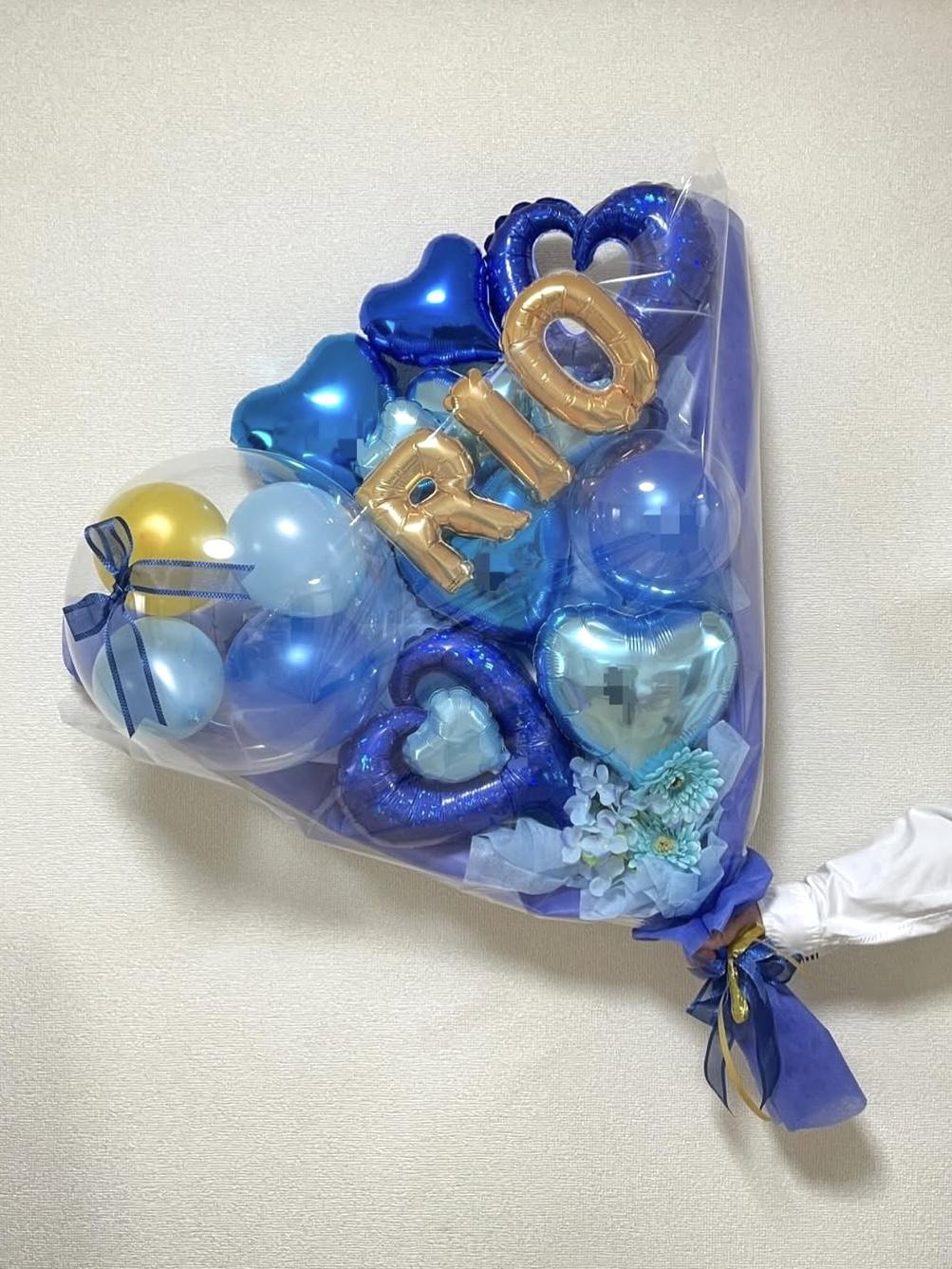 卒業式のお祝いバルーンブーケ(バルーン花束) 青系でで可愛い目立つ