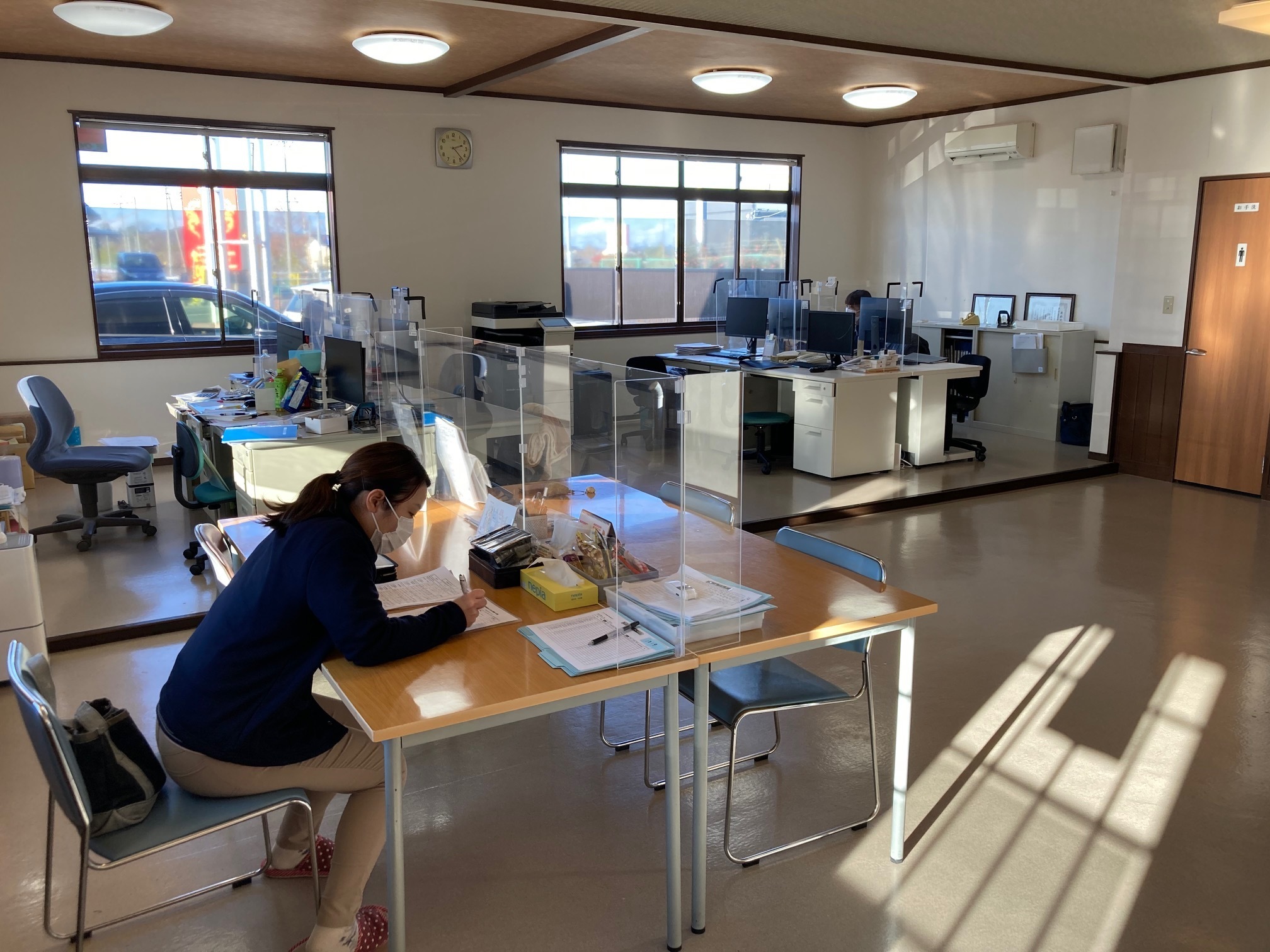 セントケア東北看護小規模多機能の１日の流れ　１日の記録作業や申し送り、退勤の様子