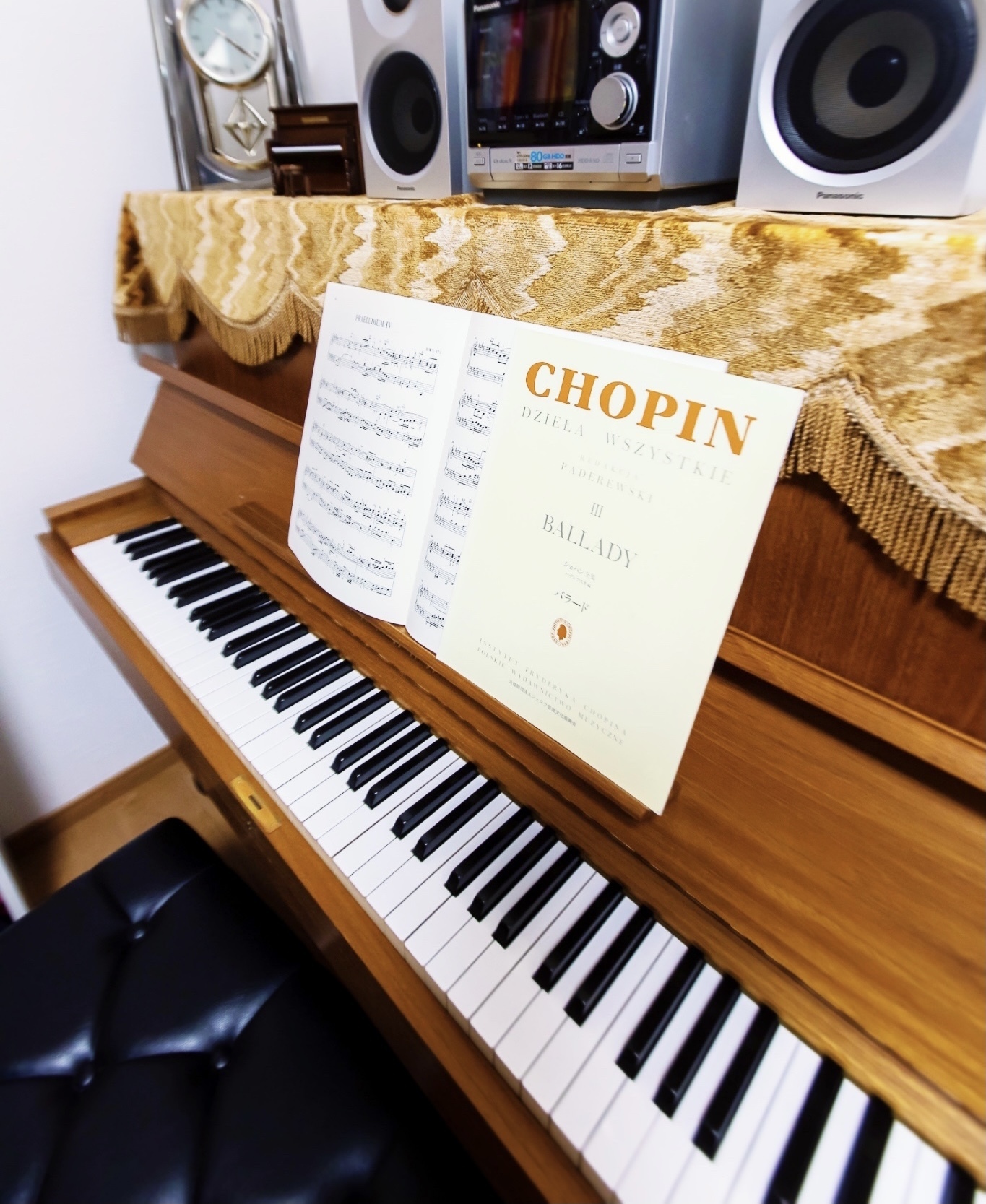 ブラウンアップライトピアノ