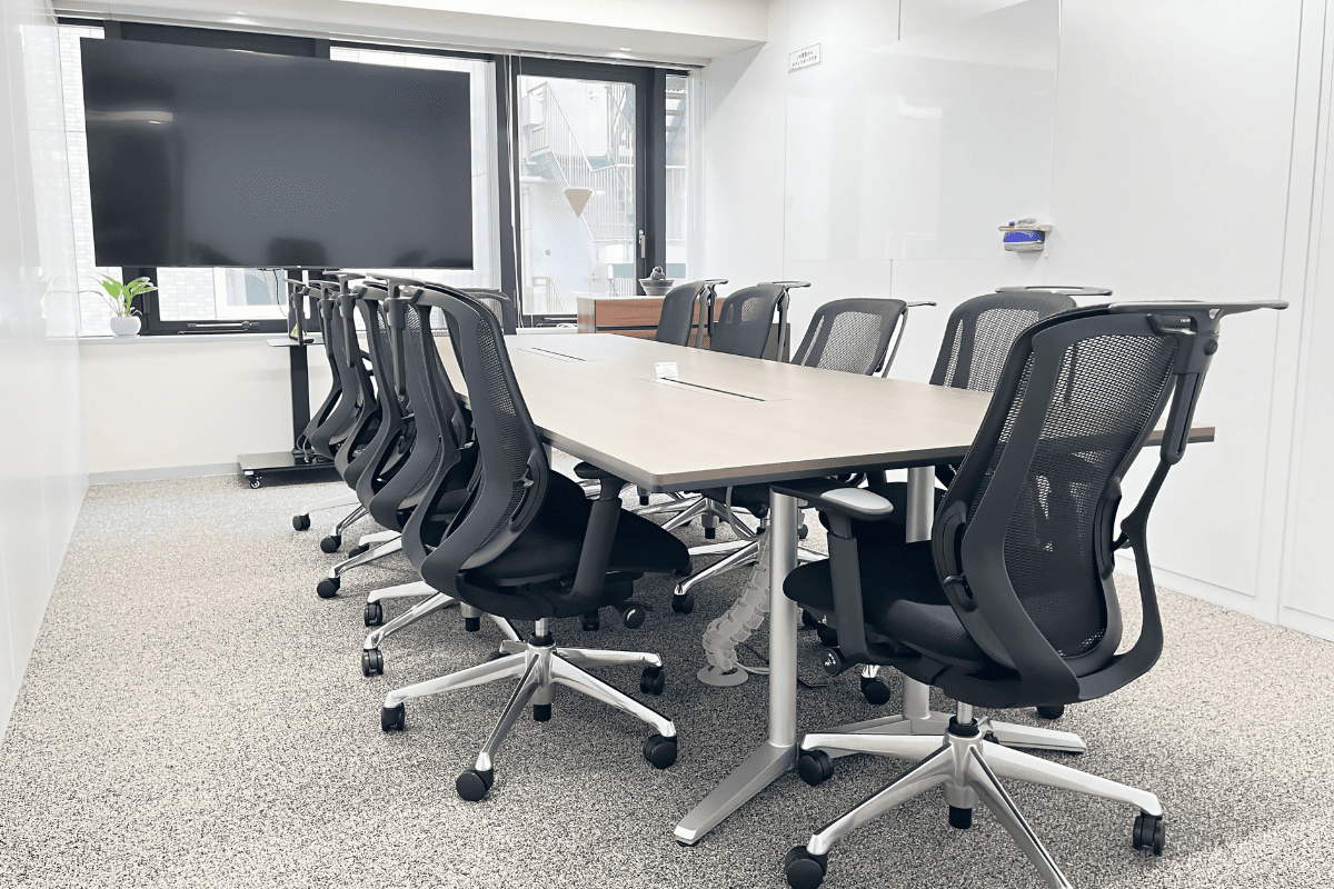 Room 1 サムネイル