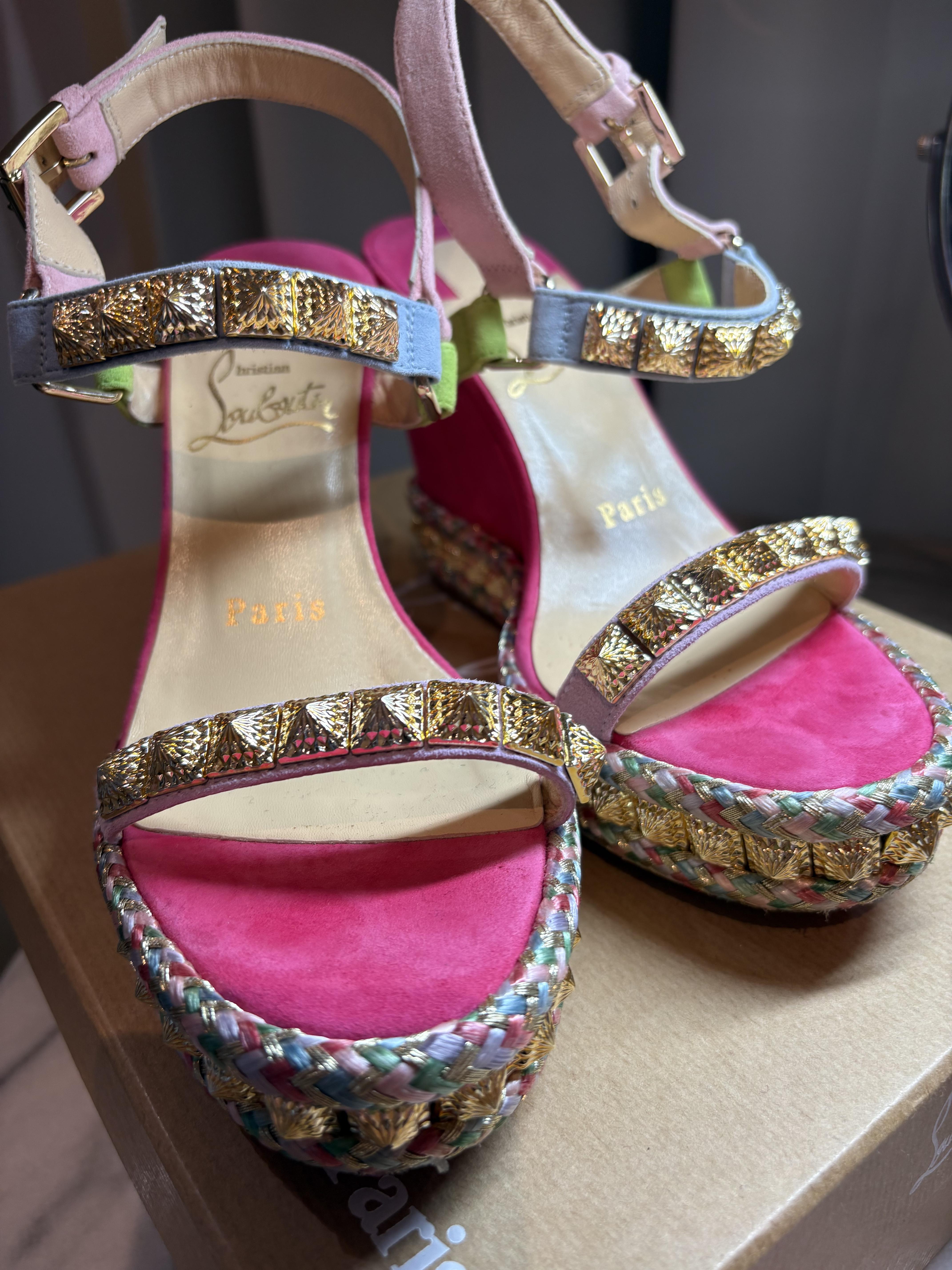 Christian LouboutinPYRADIAMS 110 サンダルウェッジピンクゴールド35の商品画像