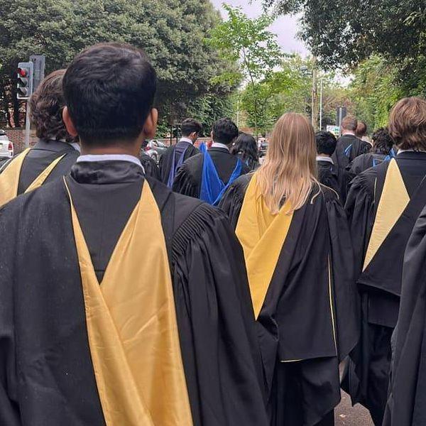 ケンブリッジ大学の卒業生たち
