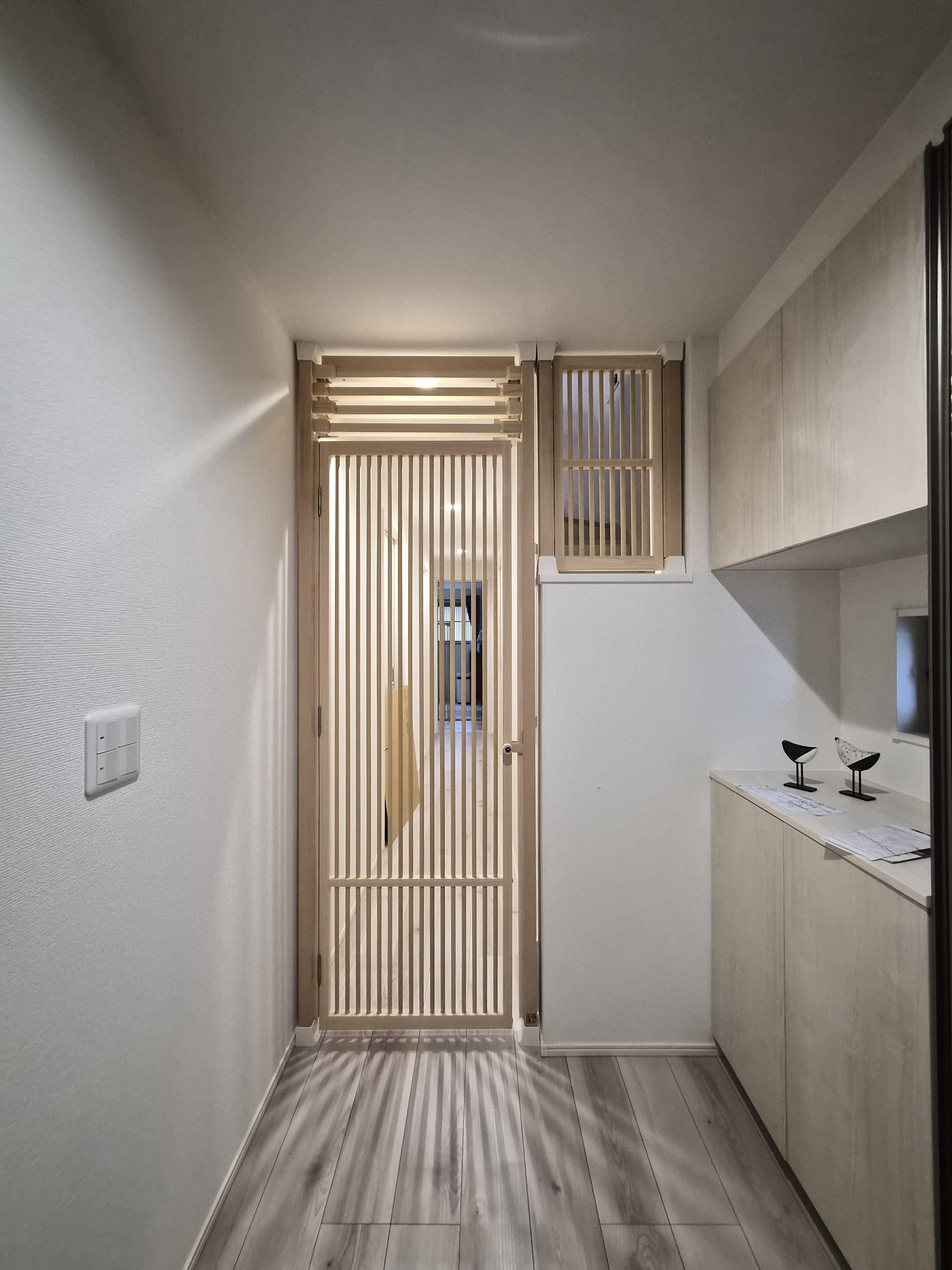 にゃんがーど　施工事例　猫脱走防止