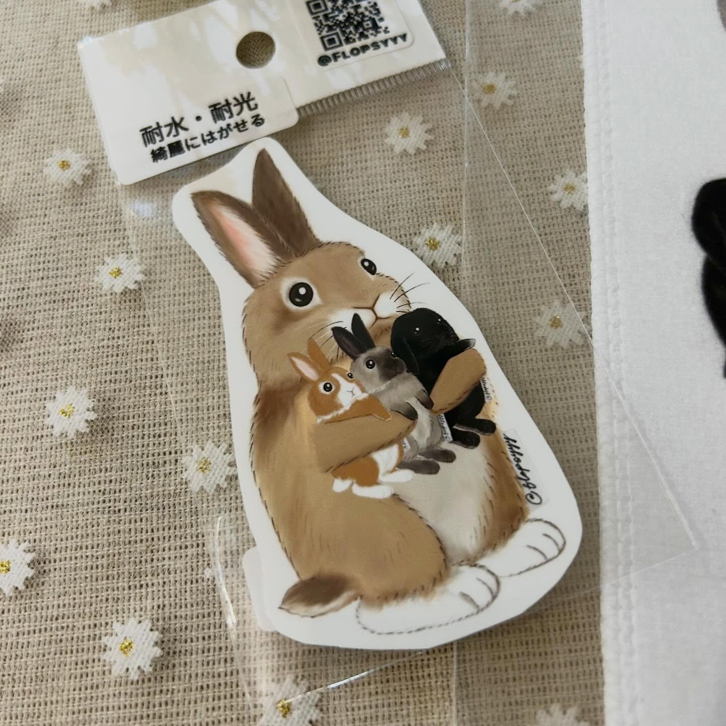 fululuさんのうさぎや動物たちのミニポスター