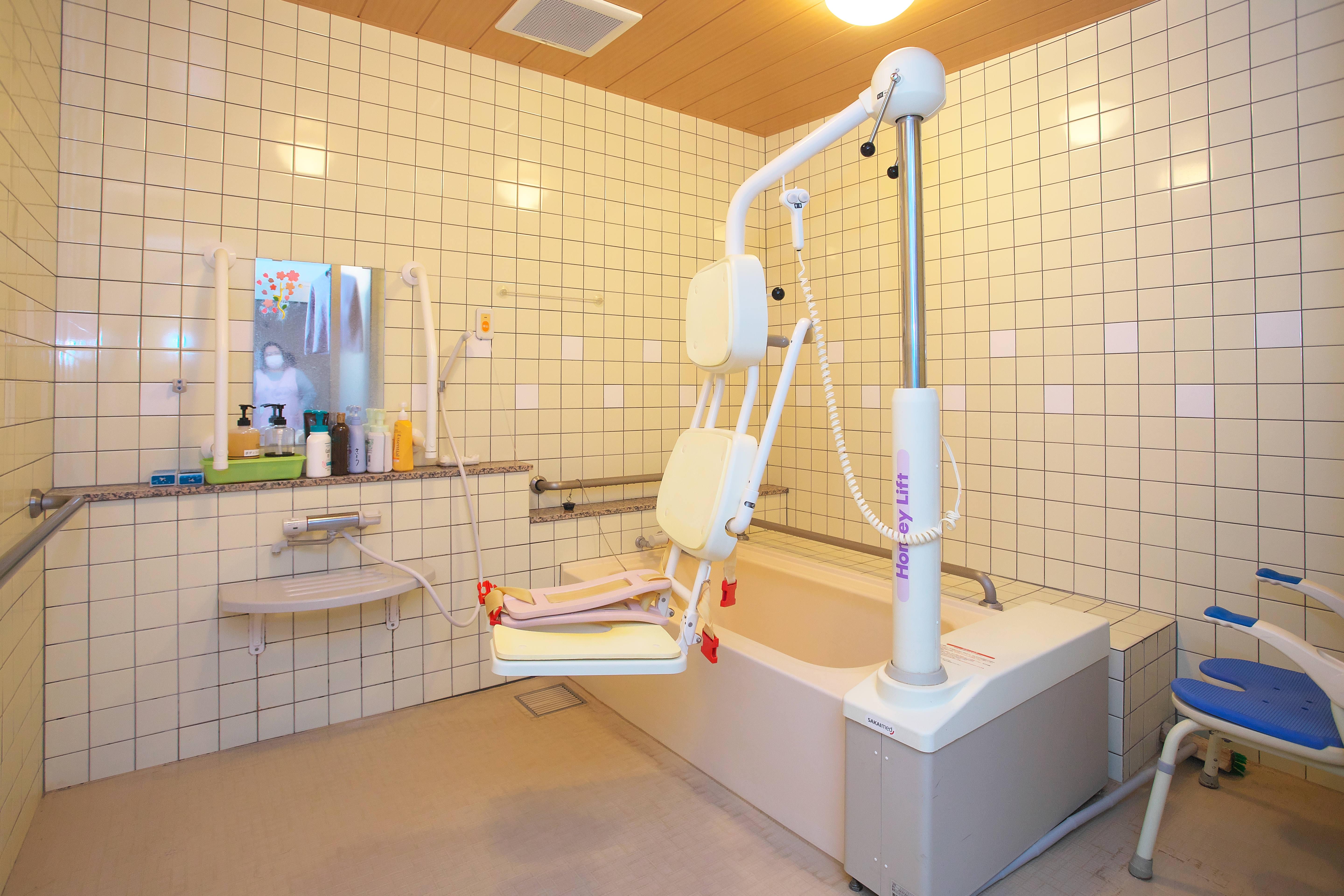 社会福祉法人笠松会　ケアハウス笠松の郷　短期入所生活介護　ショートステイ　浴室