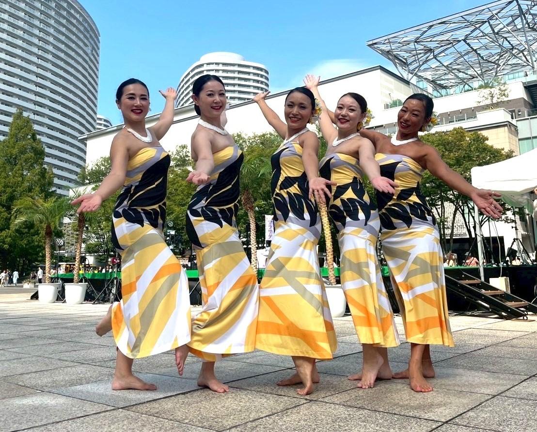 横浜大桟橋　カフラホア　フラダンスステージ
