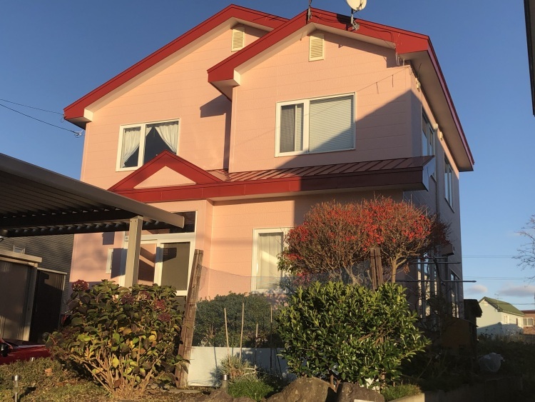 室蘭市、Ｙ邸、壁塗替（シリコンＲＥＶＯ１０００ーＩＲ）屋根塗替（シャネツトップワンＪ－ＪＲ）腐食土・台柱・サイディング部分取り換え