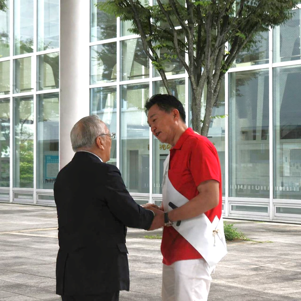 地域の方の意見を聞き学ぶ田中じゅんいち