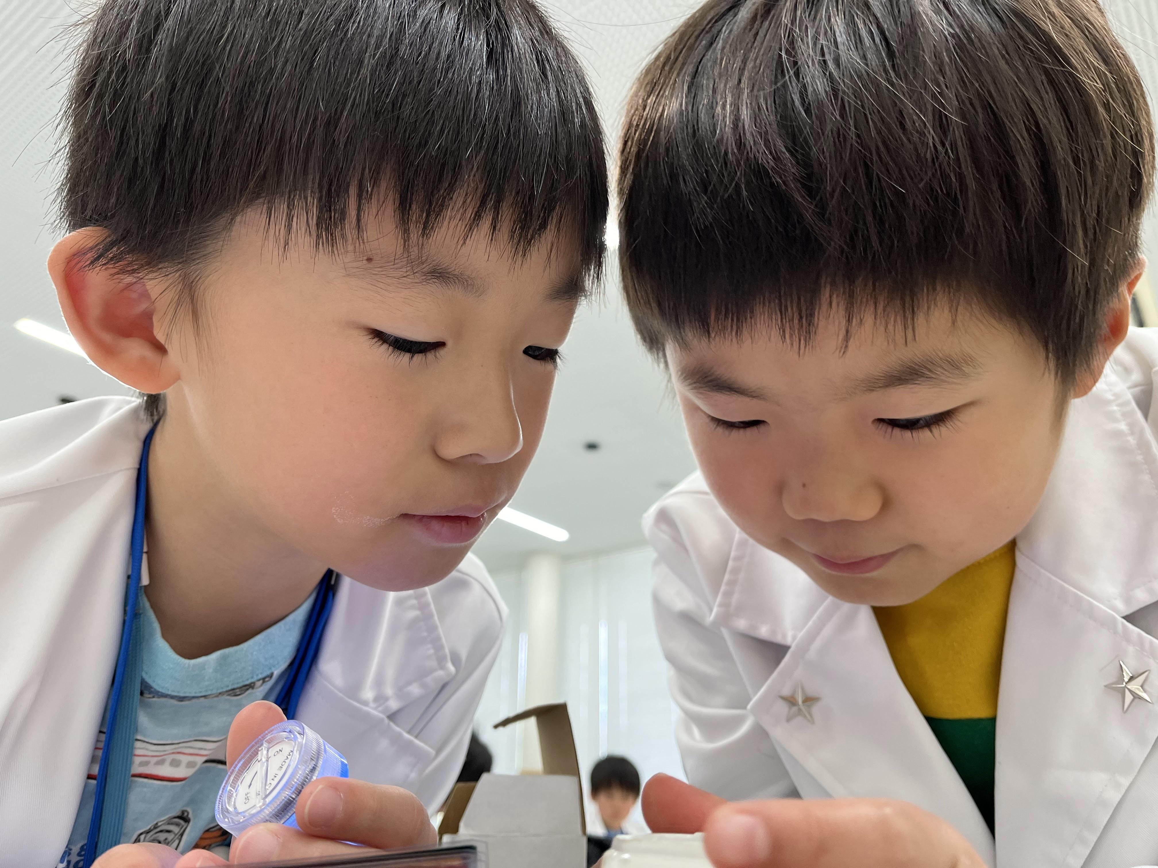 大分市で小学生対象の科学思考スクールの学会発表