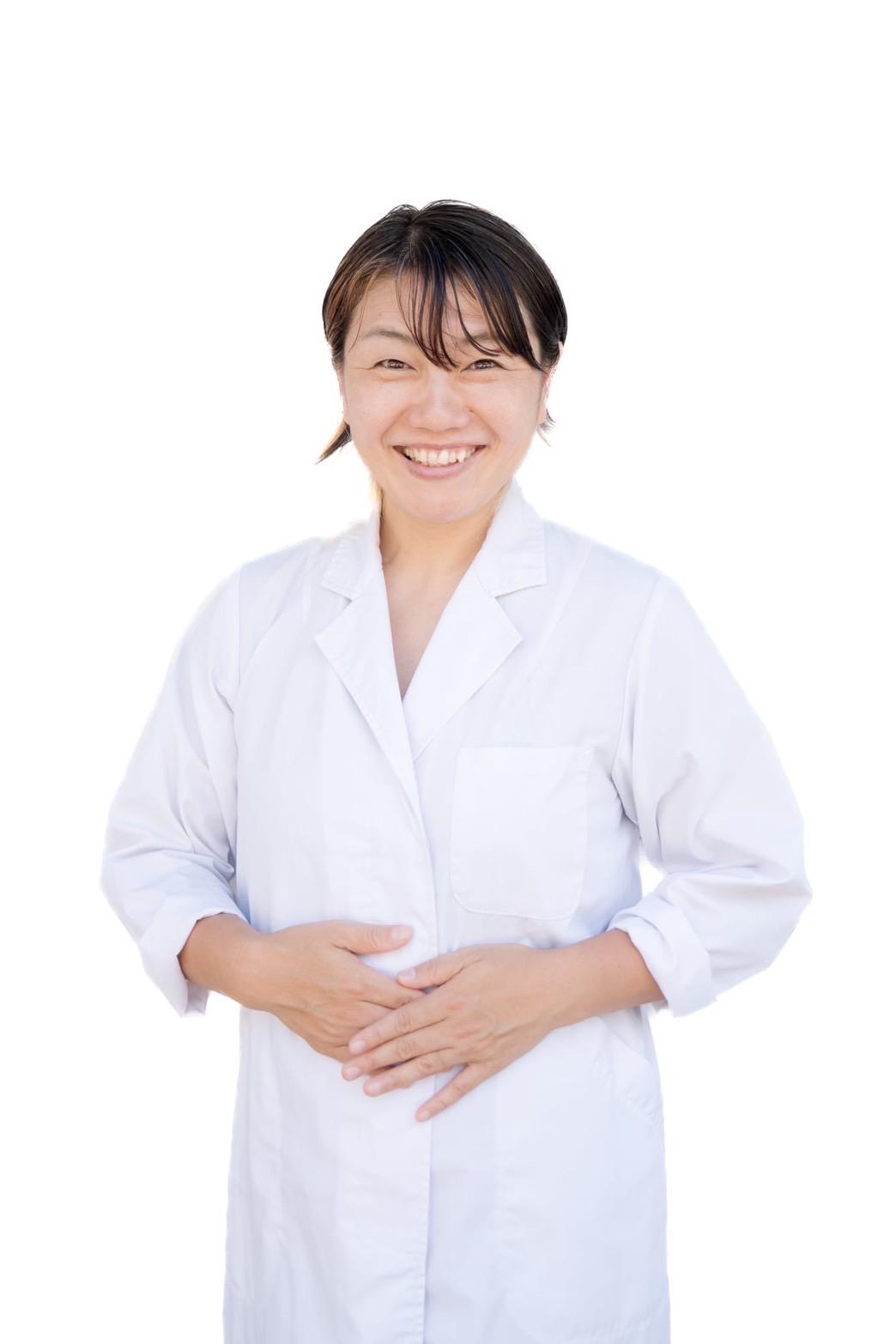 女性鍼灸師