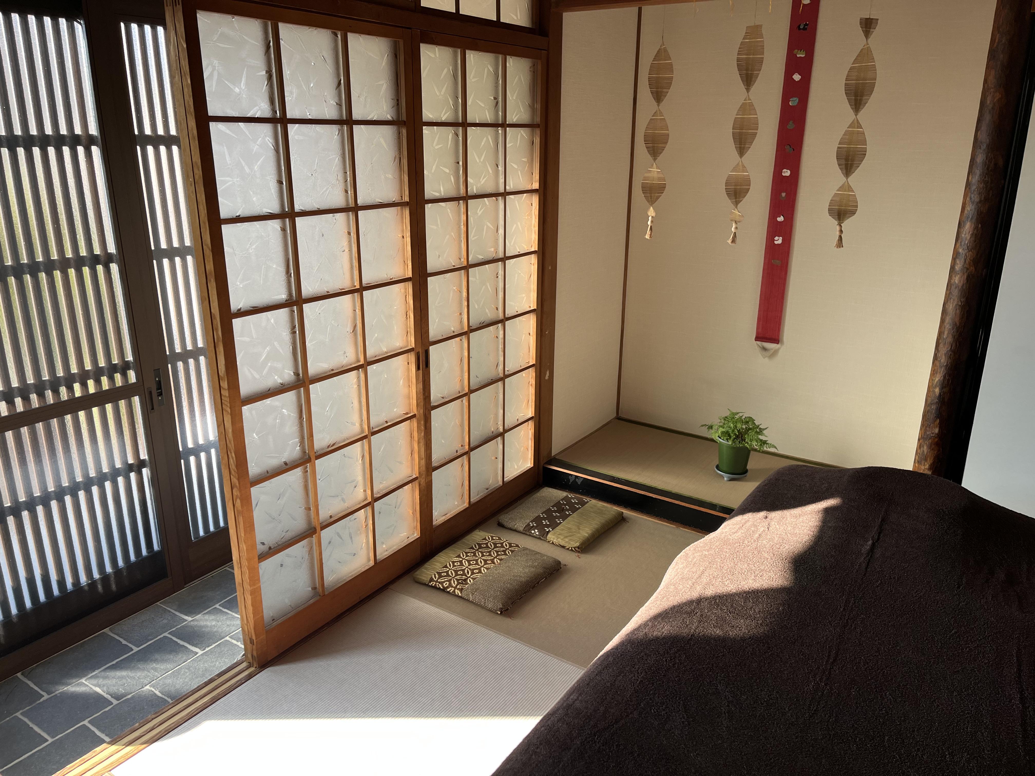 自律神経をリラックスさせる静かな和室のプライベート空間