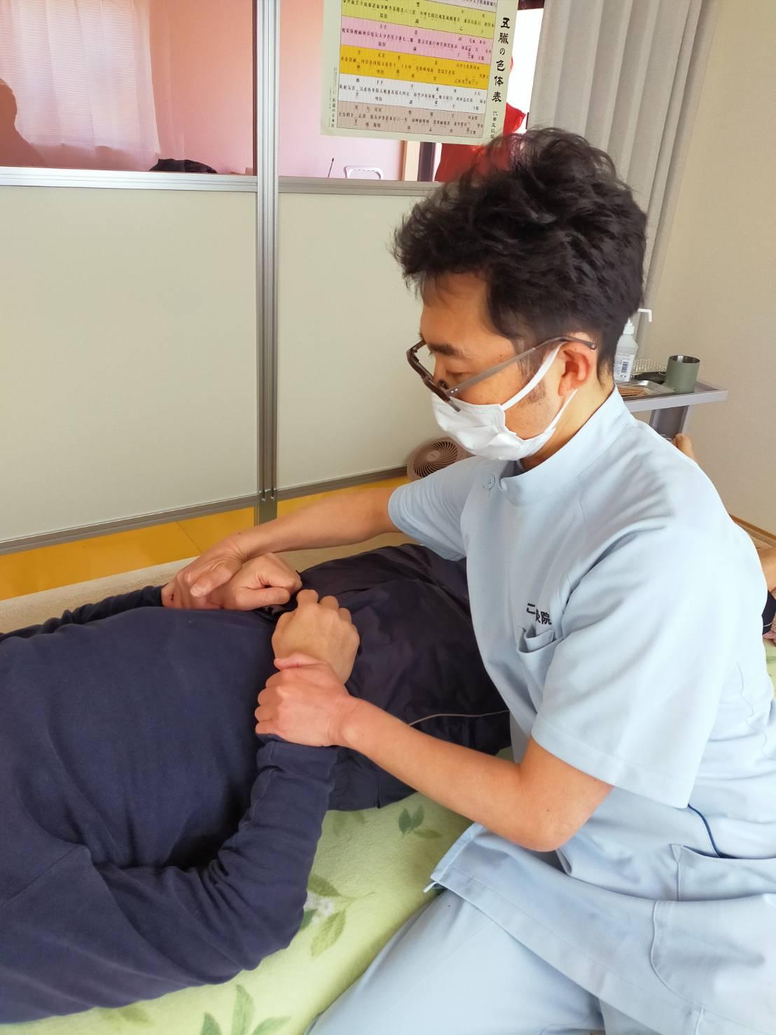 全身のバランスから整える施術