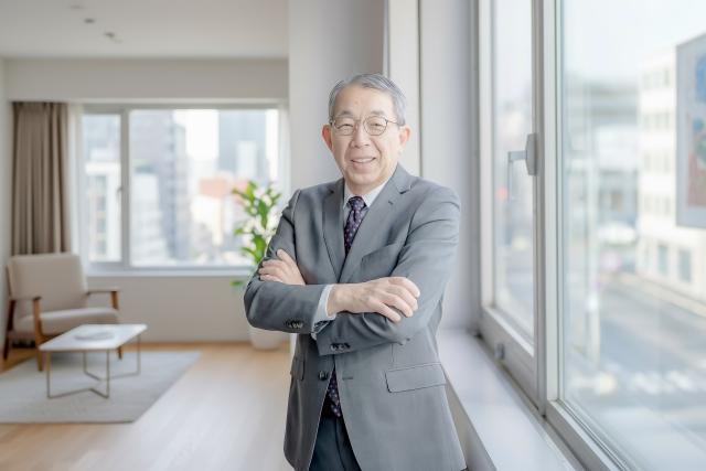 笑顔の男性