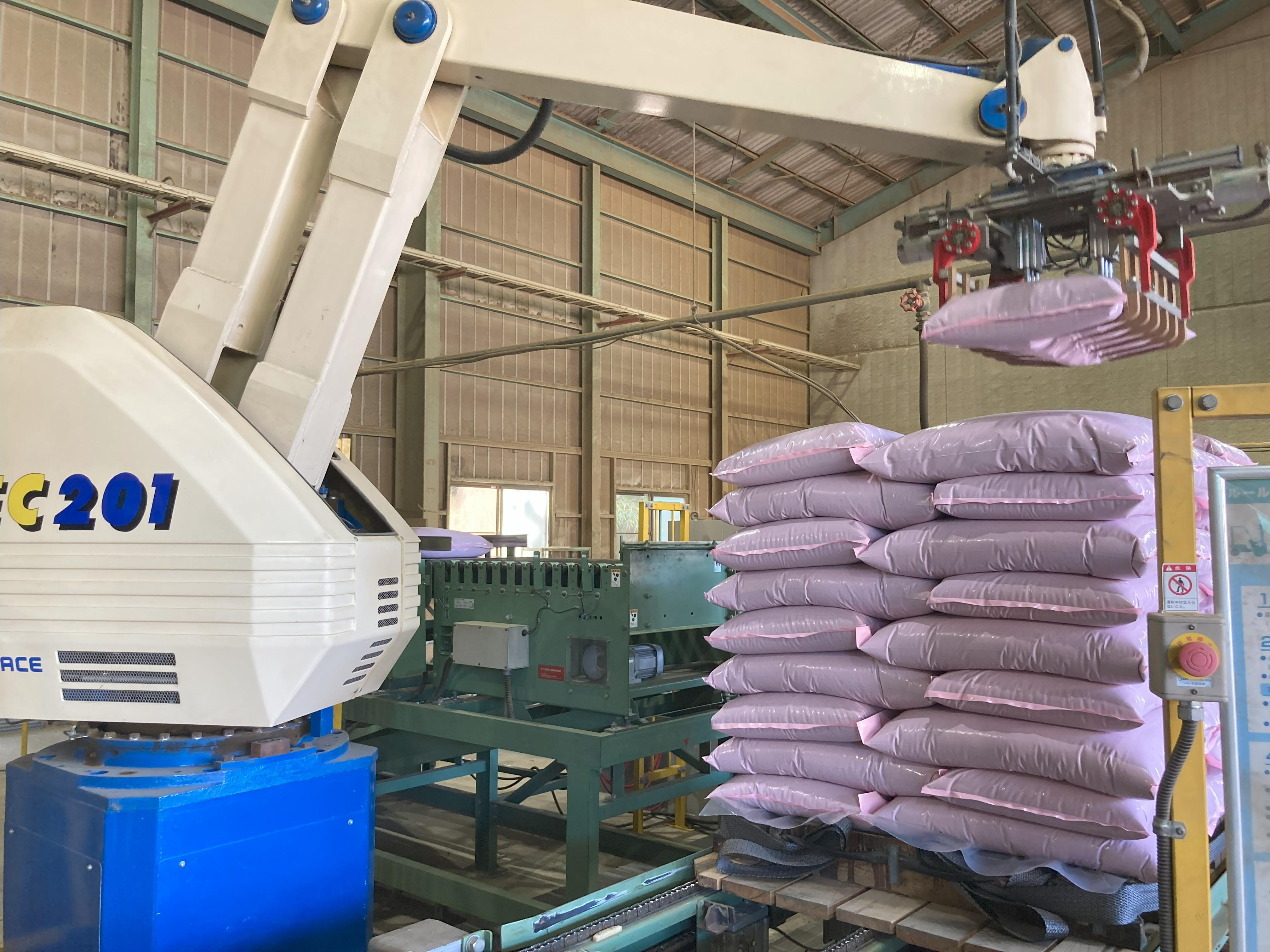 培土工場袋詰めロボット