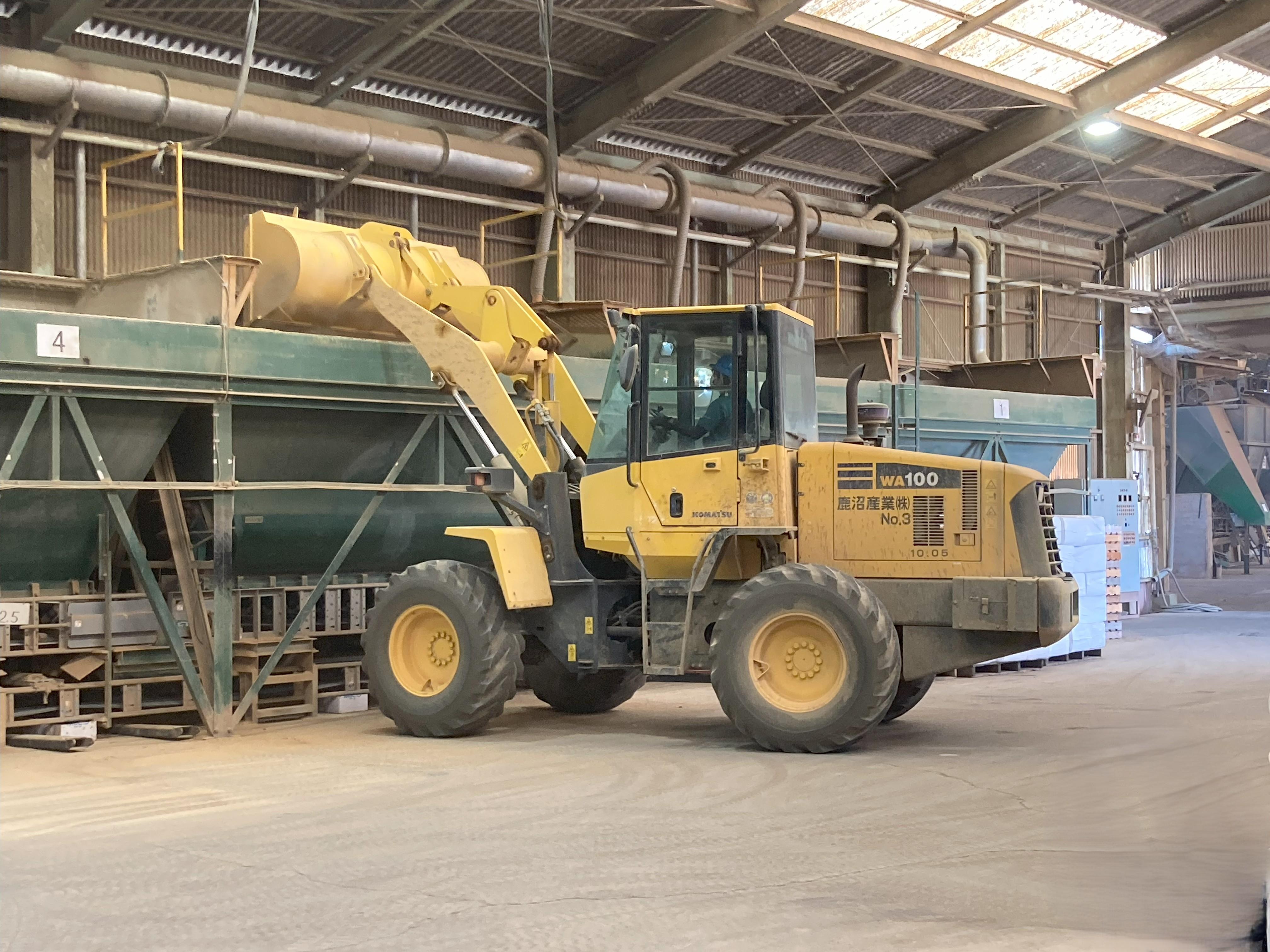 養土工場　ホイルローダー