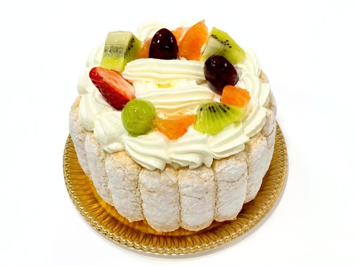 静岡市のケーキ屋リュバンで不動の1番人気を誇る、生クリームのデコレーションケーキ（ショートケーキ）。お子様の誕生日やご家族の記念日など、様々なお祝いシーンで愛され続ける王道のオーダーケーキです。