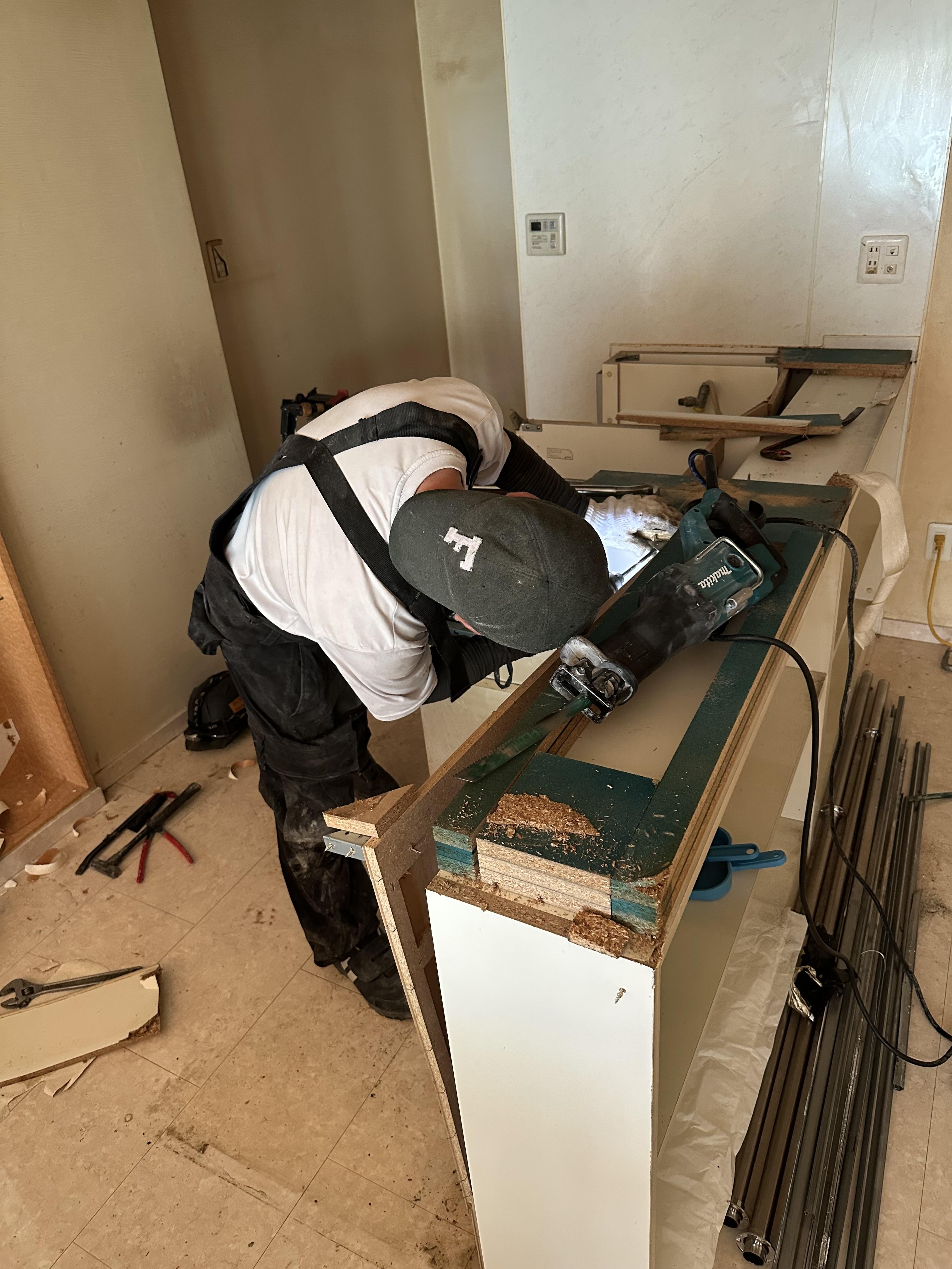キッチン撤去 作業中