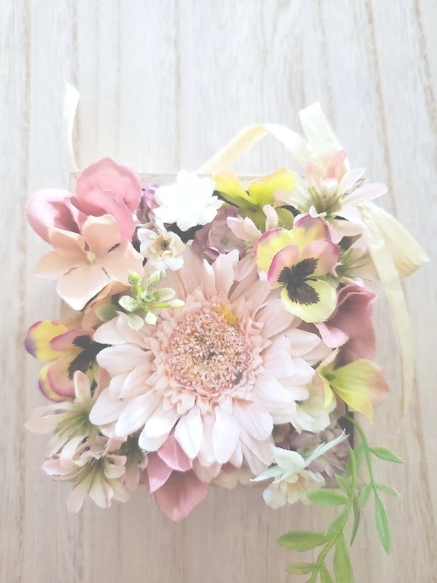 東京都神奈川県アーティフィシャルフラワーアレンジ初心者向け出張