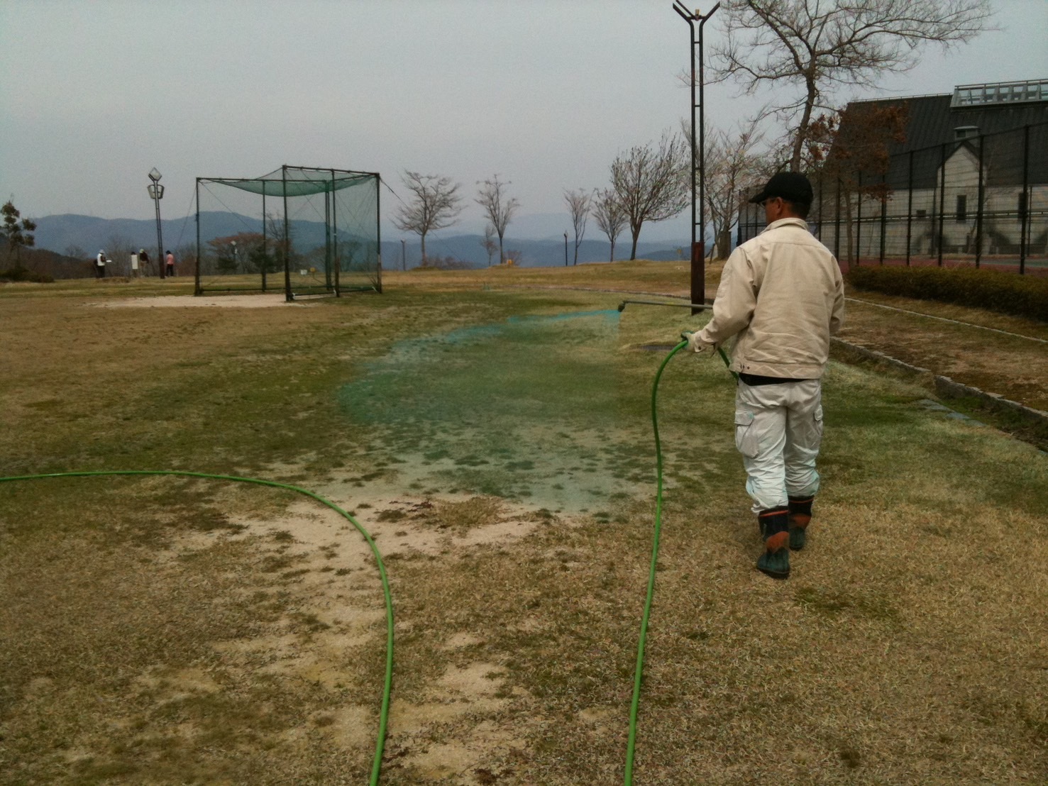 滋賀の便利屋｜庭木の伐採・スッキリ剪定・芝生管理・害虫駆除・その他 