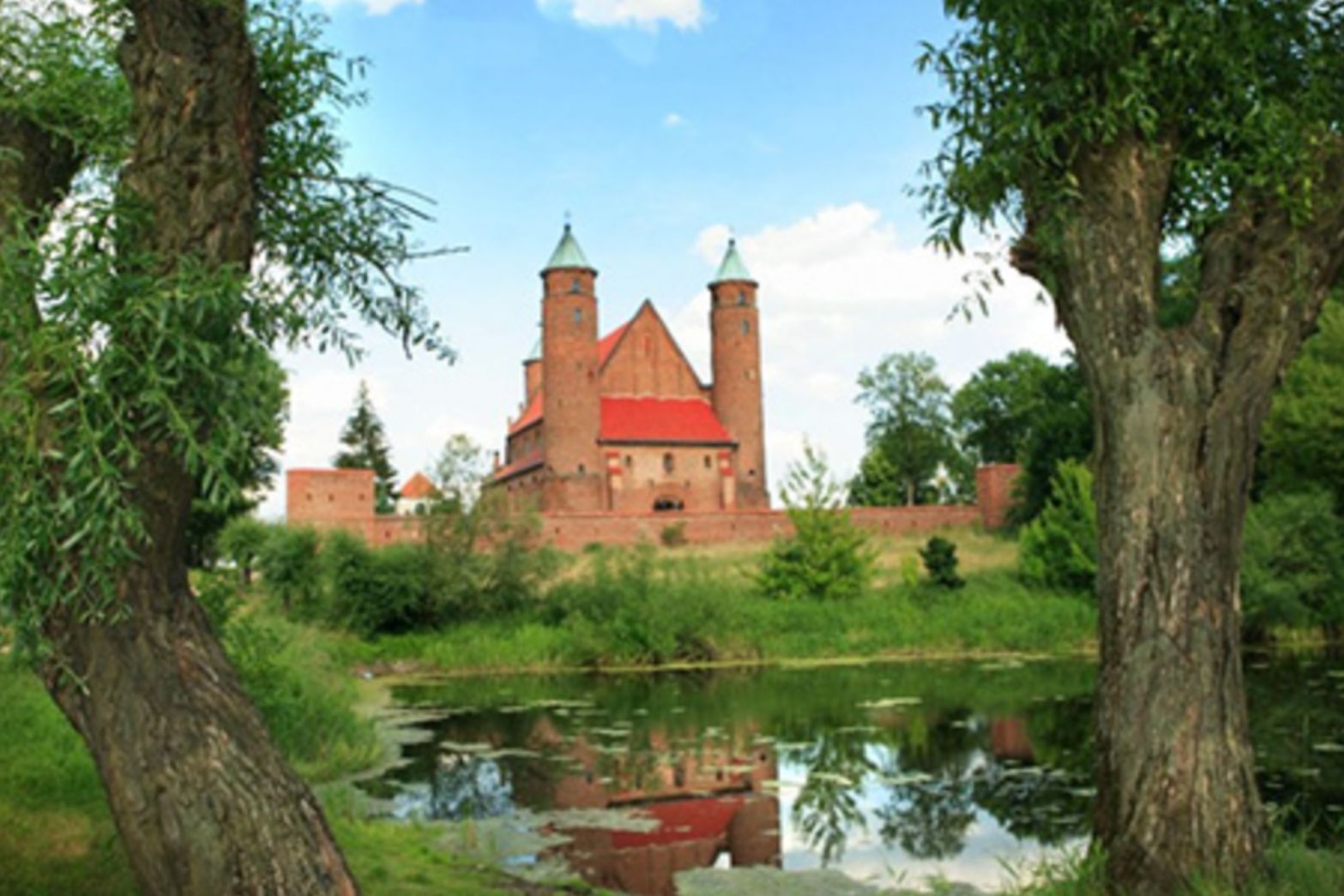 ポーランド・ワルシャワ観光付きマスタークラスの訪問地。ブロホフの聖ロフ教会