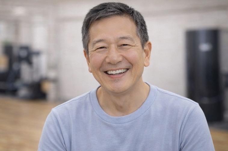 70代男性利用者の笑顔 - 八王子南大沢で開催しているシニア向け体操教室OSA FITの体験談