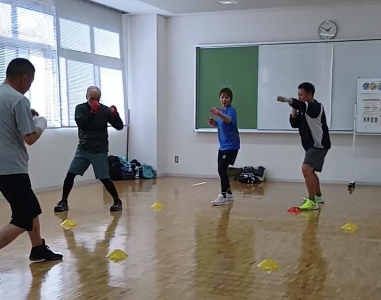 南大沢会場で開催している初心者向けボクササイズ風景