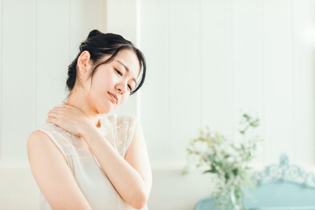 五十肩の女性
