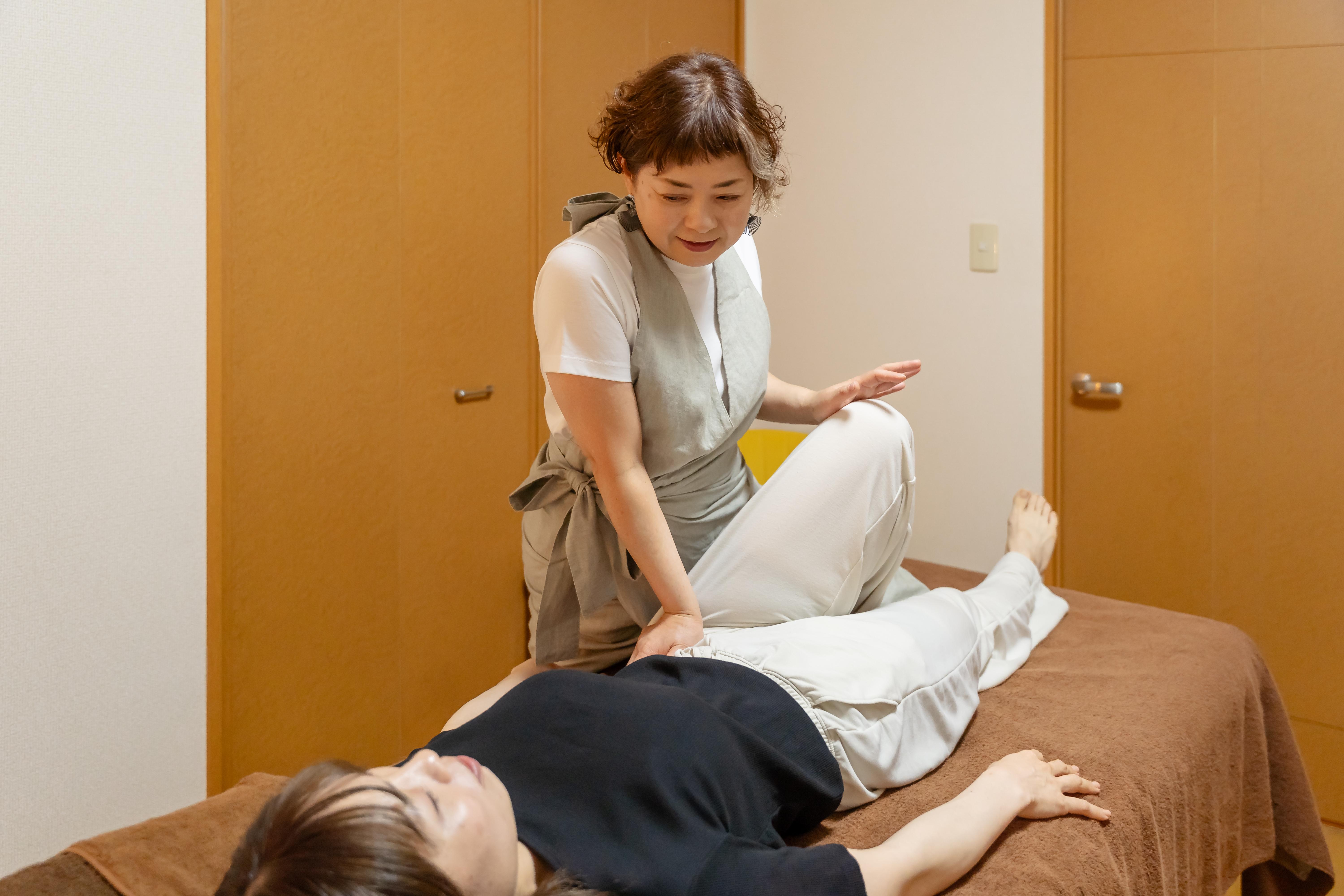 碧南市　骨盤調整　骨盤　歪み　腰痛　おおきゃく　　反り腰