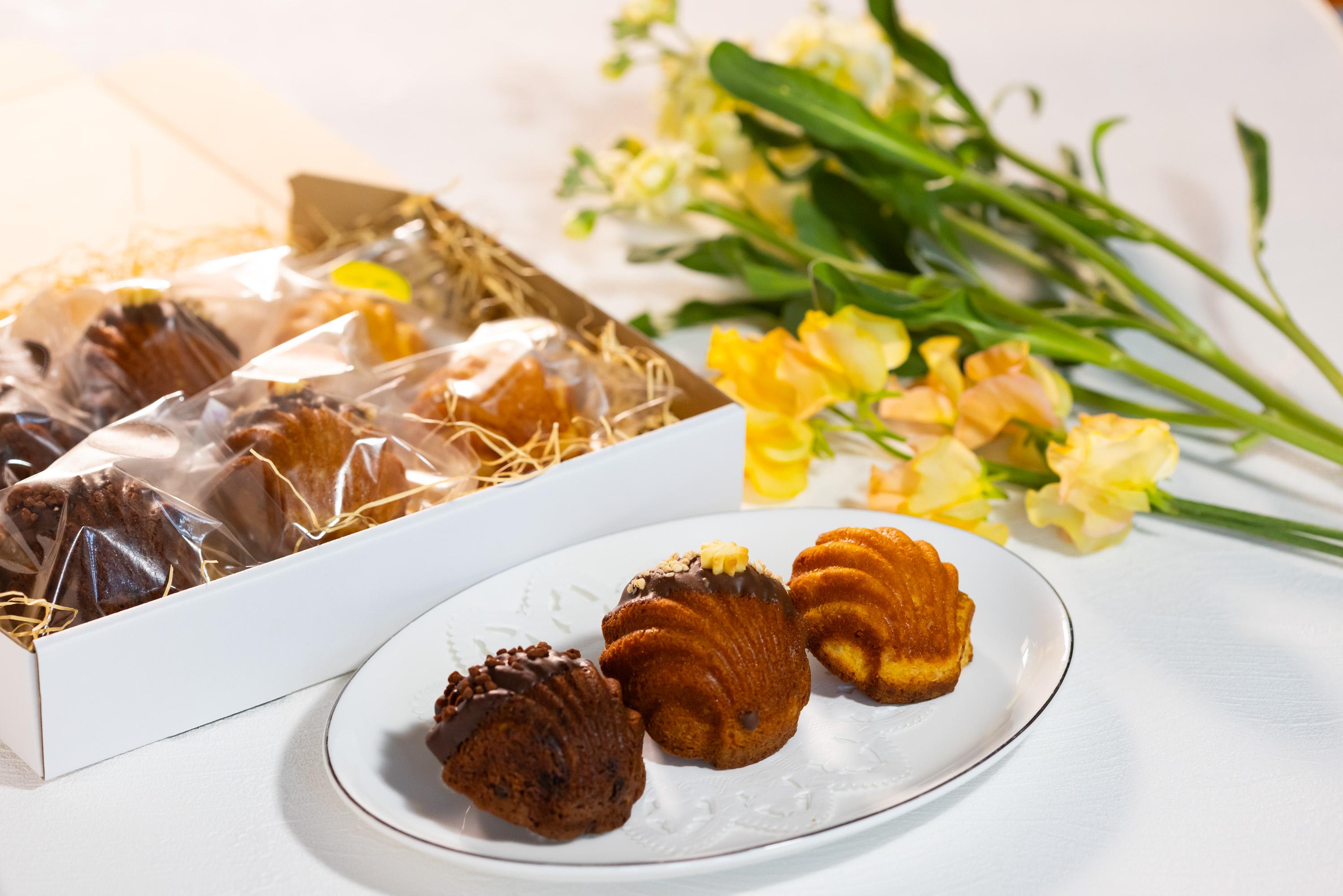 マドレーヌセット（ヘーゼルナッツ、チョコレート、ゆず6個セット。3種2個ずつ）の商品画像