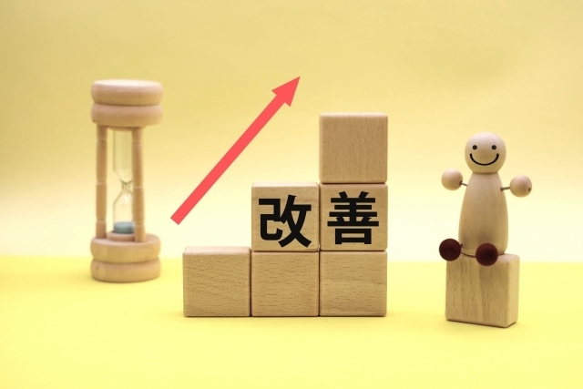 クライアントの業務が改善されて売り上げが右肩上がりの図