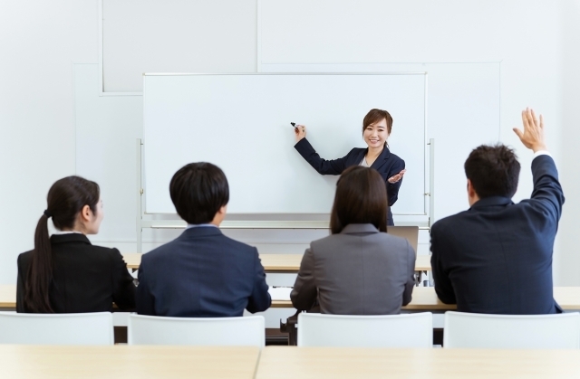 研修を受けるHelp Firstの新人