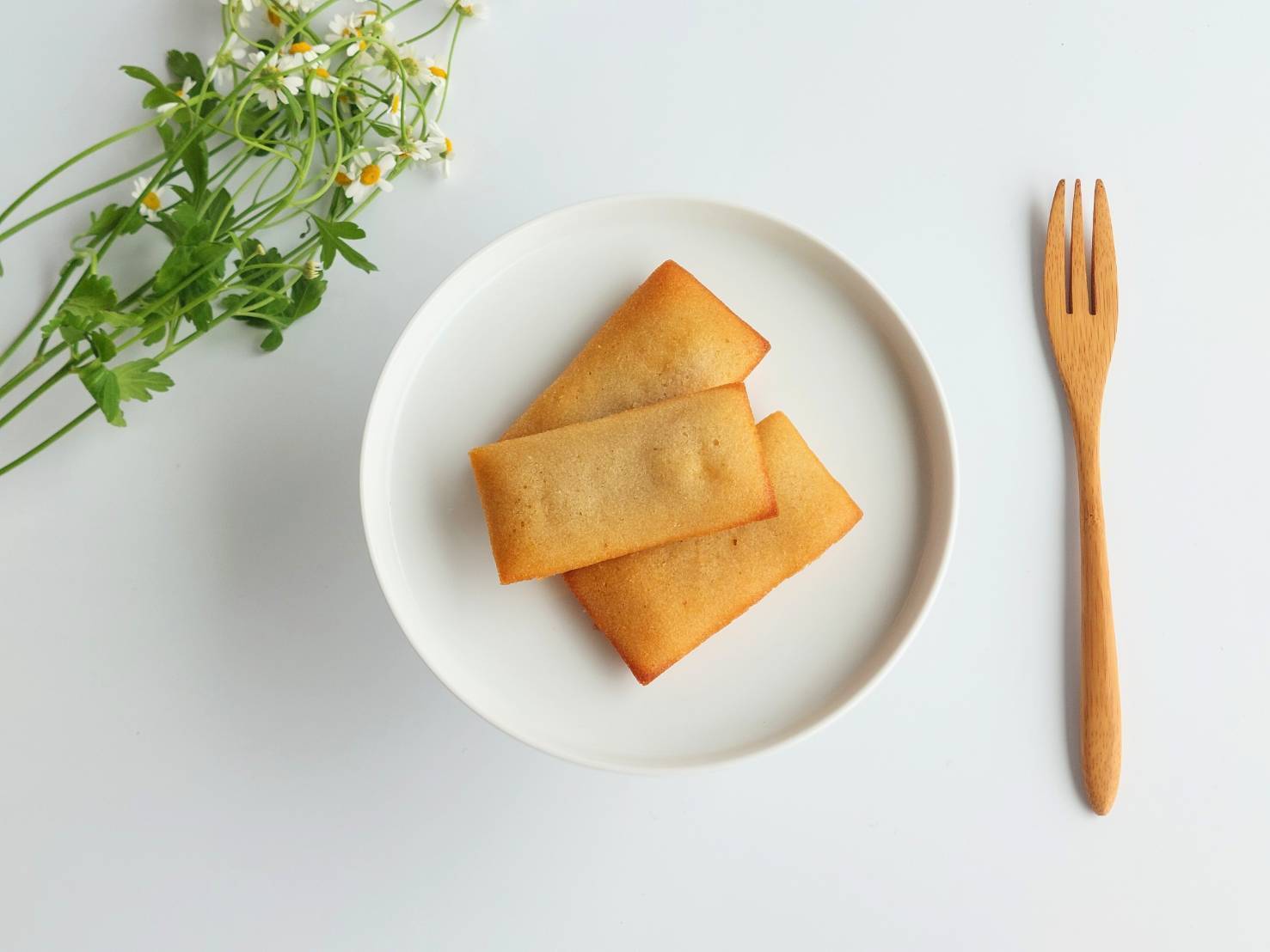 バター不使用フィナンシェ