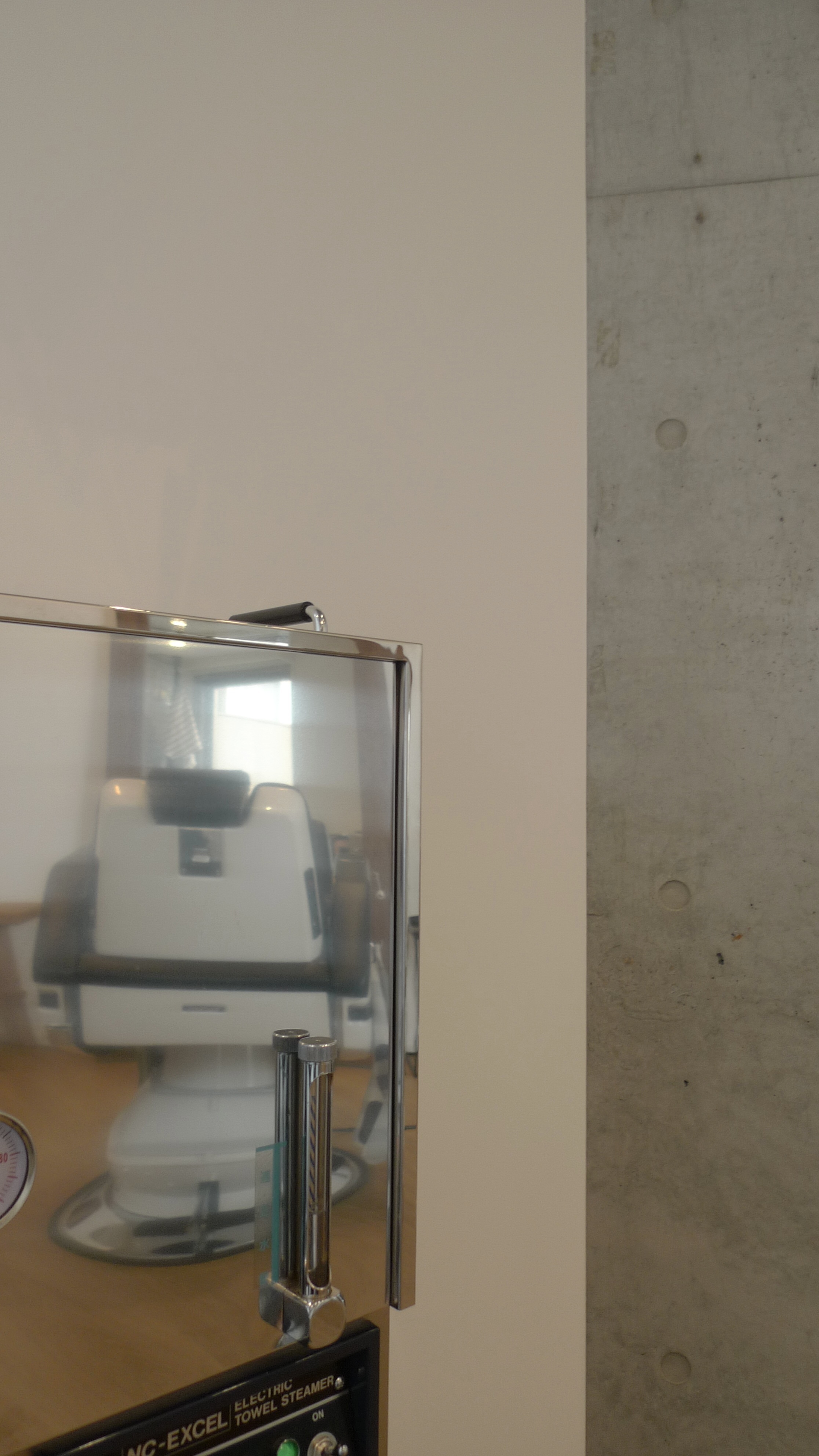 Barber YAGI(バーバーヤギ)学芸大学| 30代、40代、50代メンズカット用プライベート理容室　店内画像