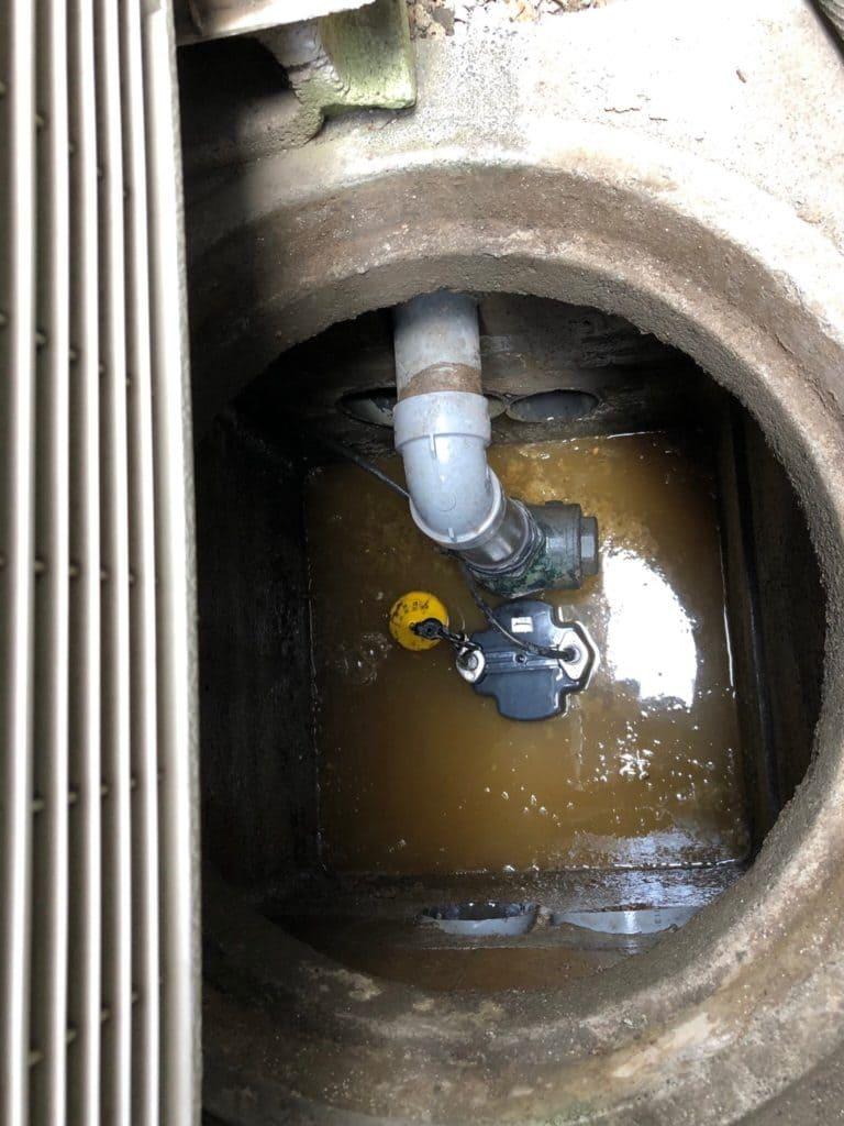 汚水ポンプを交換する前