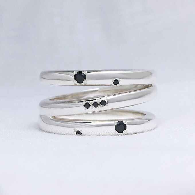 【コラム】水玉模様は、「いつでも可愛い、いつまでも可愛い」。その魅力と、水玉リング２点セットのご紹介。