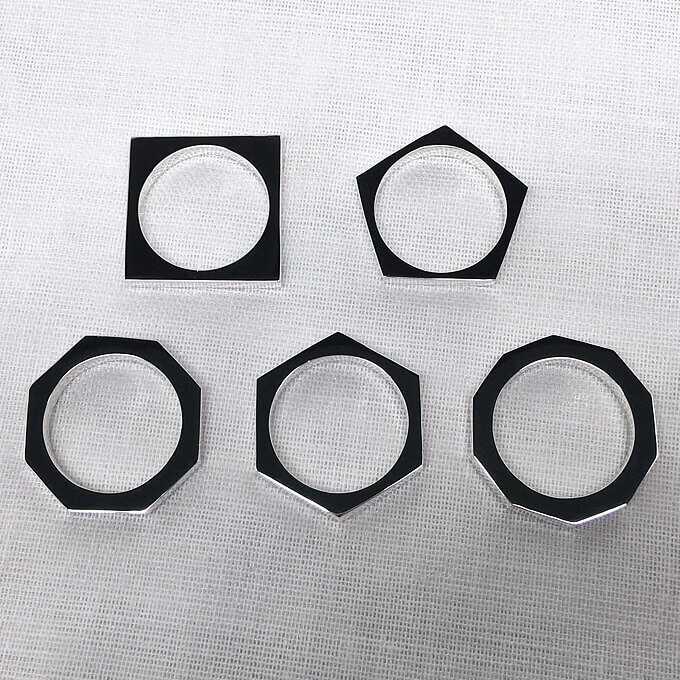 水玉模様やドット柄は、配置や大きさや色の組み合わせでデザインは無限に、しかもどれも可愛い！