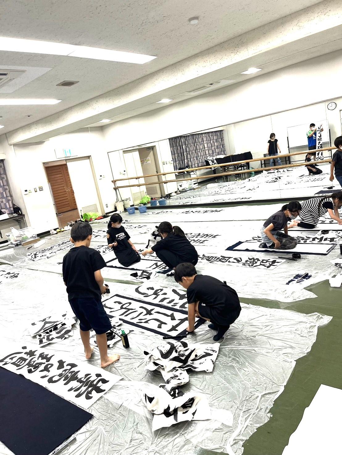 夏休み・冬休みの課題のみでもOK!LA共済全国小中学生書道展など書道展入賞者多数あります。