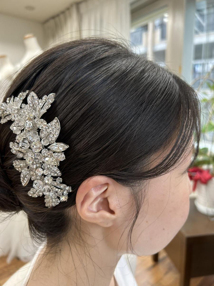 ウェディングドレス診断:ベストショット　髪飾りティアラ選び