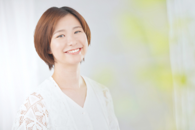 笑顔の女性