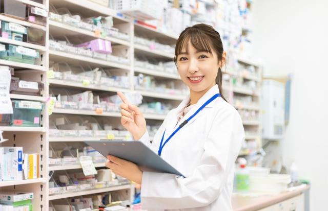 笑顔の薬剤師